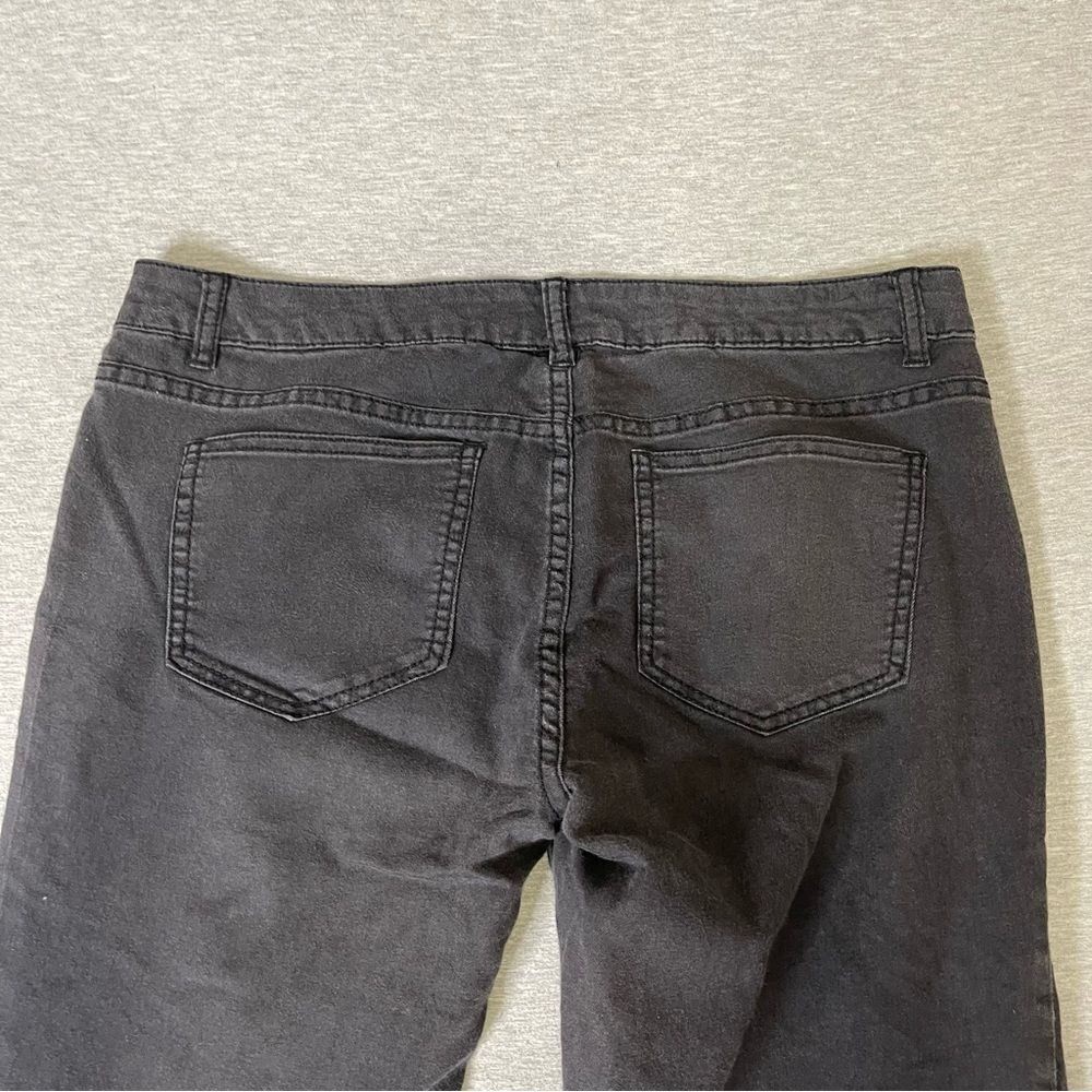 Arden B. Women's Stretchy Straight Leg Jeans - Size 12 - Picture 9 of 13